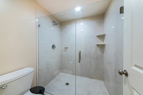 Clean shower door 3
